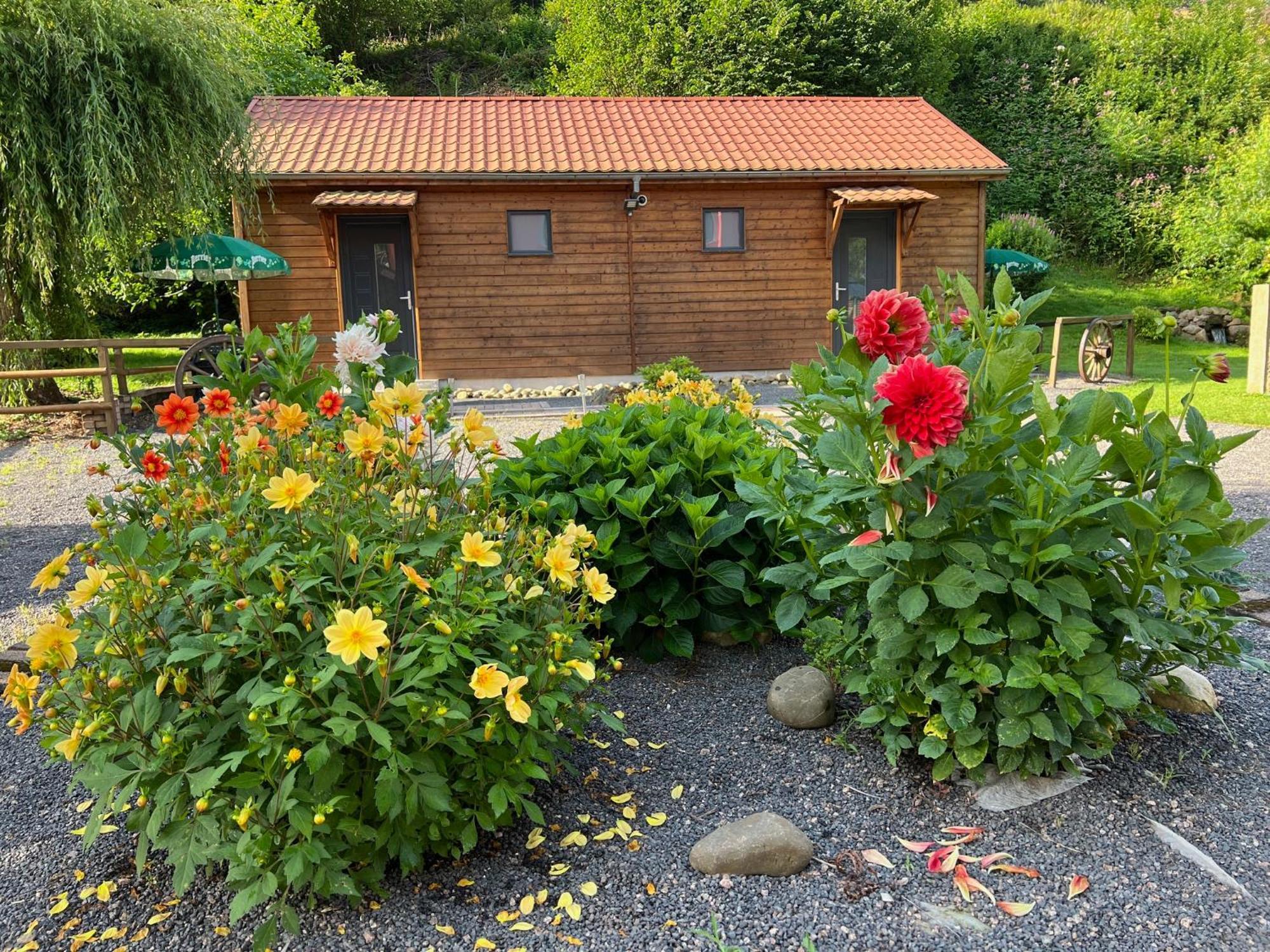 Auberge Restaurant La Roseraie Grandrupt Eksteriør bilde